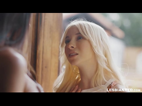 ❤️ Meisie kom 'n paar maande later by die huis en eet uiteindelik haar stiefma se poes ️❌ Porno by ons af.pornolemon.ru ❌